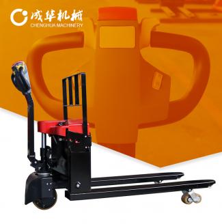 成華小金剛電動(dòng)叉車1.6T1.8T2T噸全電動(dòng)托盤(pán)搬運(yùn)車